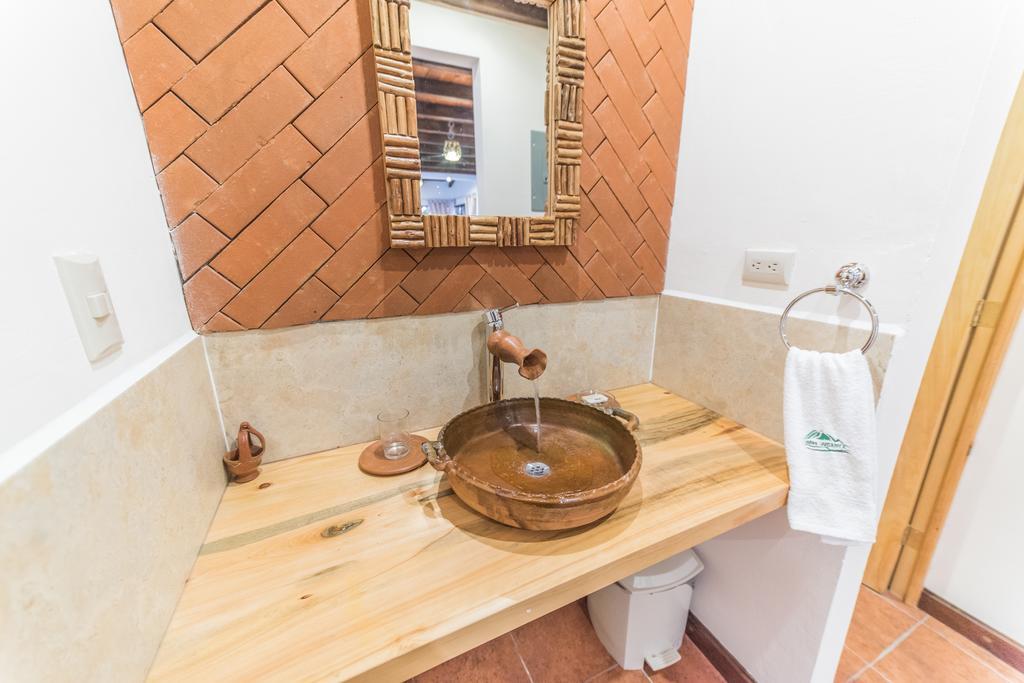 VILLAS JUCANYA Super Higienizadas Panajachel Habitación foto