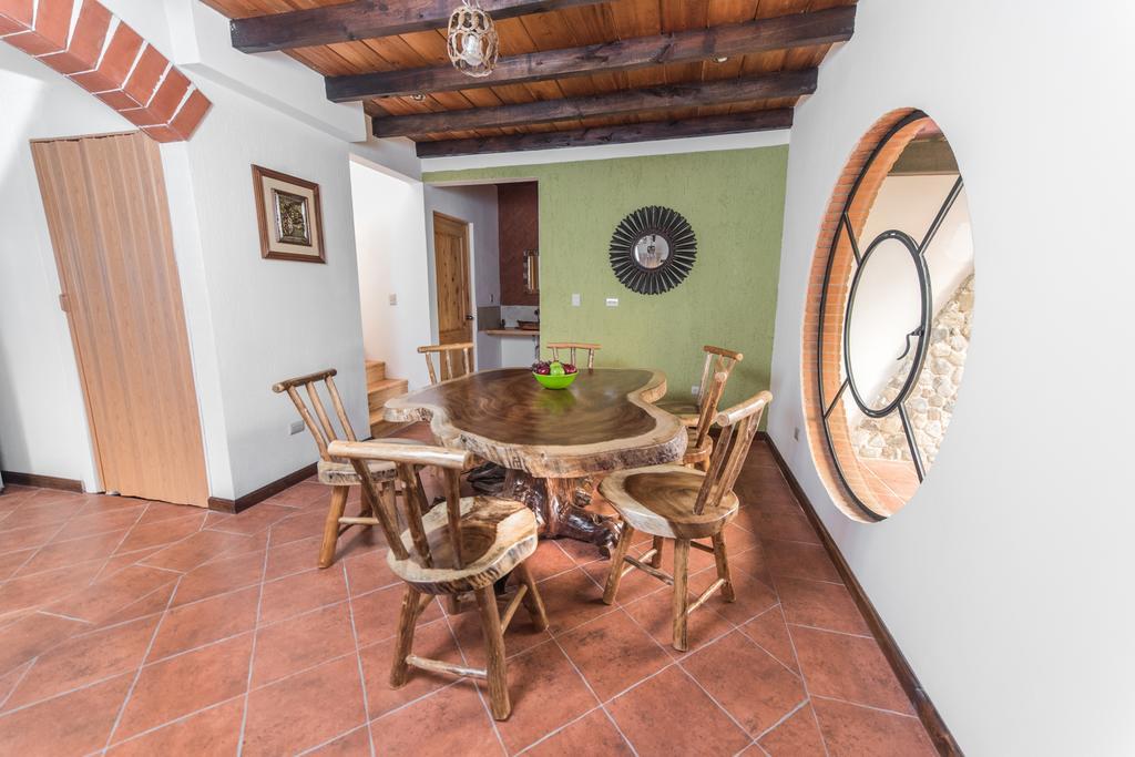 VILLAS JUCANYA Super Higienizadas Panajachel Habitación foto